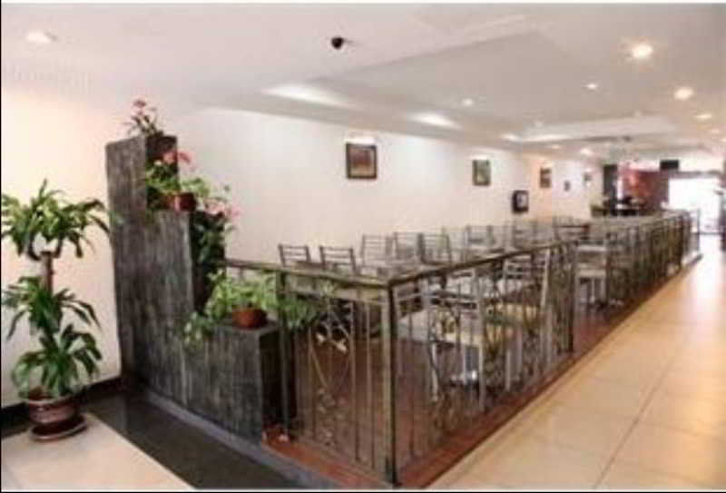 Oyo 103 V'La Garden Hotel Kuala Lumpur Exteriör bild