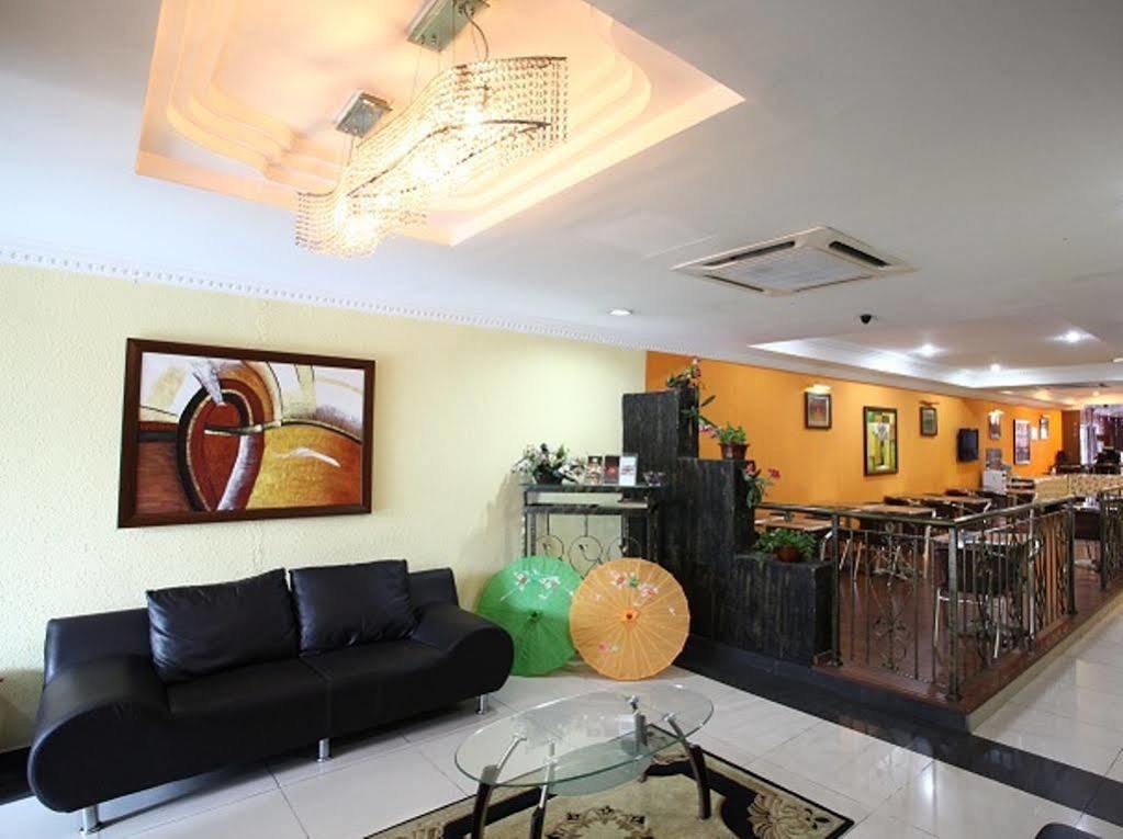 Oyo 103 V'La Garden Hotel Kuala Lumpur Exteriör bild
